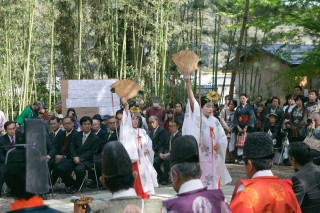 初生衣神社のおんぞ祭り