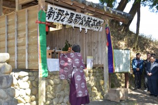 左馬武神社に奉納する献茶祭