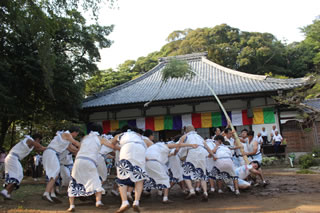 歴史ある報本寺山隋権現例祭