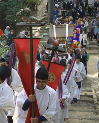 春の訪れを知らせる高天神社例大祭