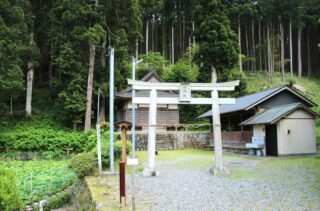 貴僧坊水神社