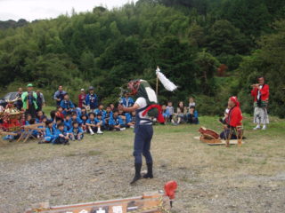 大賀茂山神社　神楽の舞