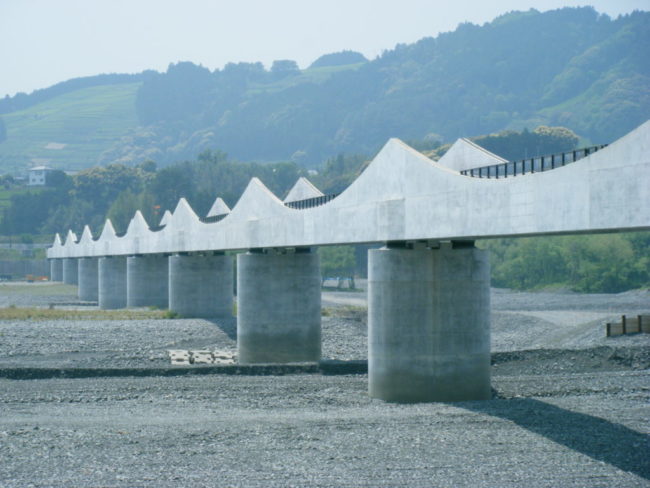 神座水管橋
